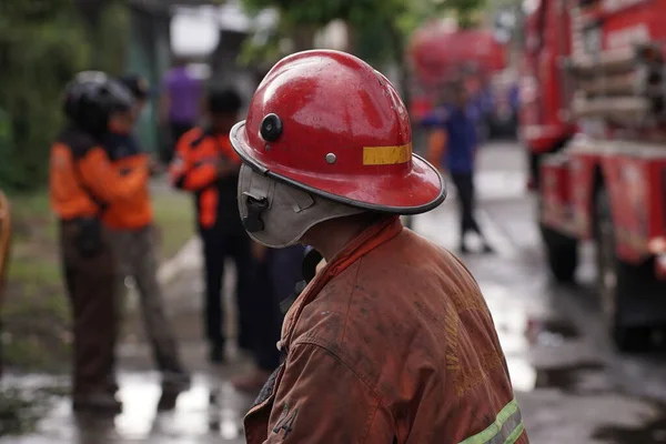 Brandmän Jobbet Släcker Brand Ett Möbelmagasin Yogyakarta Indonesien Maj 2022 — Stockfoto