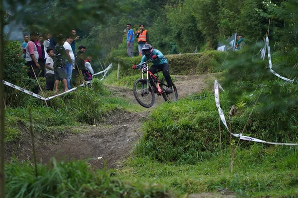 Downhill Bike Festival Yogyakarta Teras Caf Participante Festival Bicicletas Montaña —  Fotos de Stock