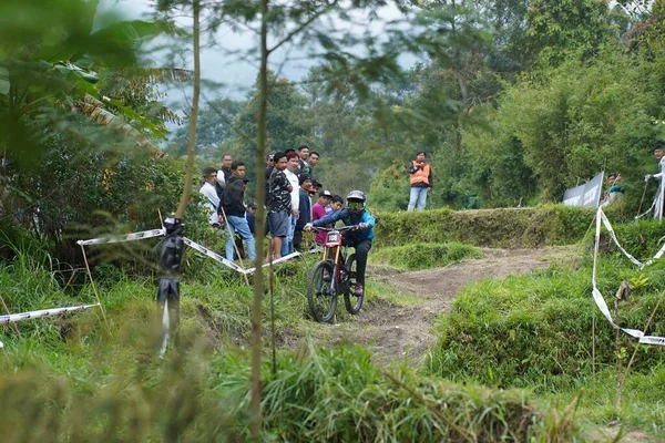 Downhill Bike Festival Yogyakarta Teras Caf Participante Festival Bicicletas Montaña —  Fotos de Stock