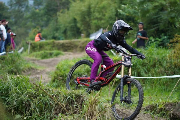 Downhill Bike Festival Yogyakarta Teras Caf Participante Festival Bicicletas Montaña —  Fotos de Stock