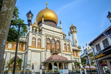 Sultan Camii, Kampong Glam Malay Turizm Bölgesi 'nde yer alan Singapur' da popüler bir ibadet turudur. : Singapur - 26 Ocak 2019