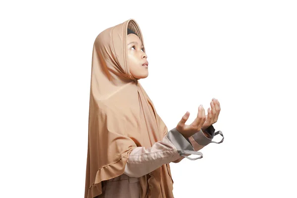 Girl Wearing Hijab Wearing Brown Muslim Dress Praying White Background — Stock fotografie