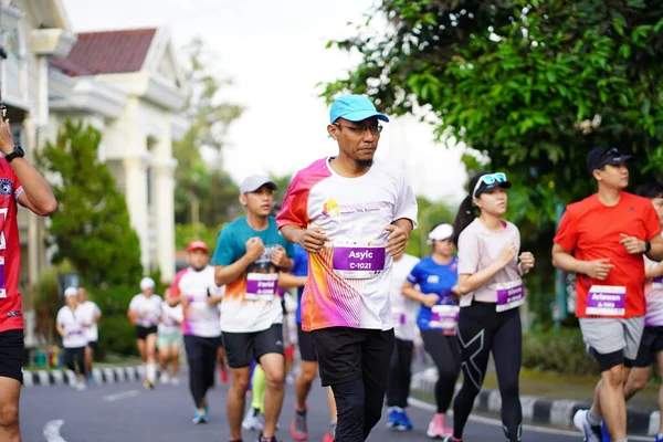 Wyścig Maratonu Magelang Indonezji Ludzie Postawili Stopę Drogach Miejskich Odległości — Zdjęcie stockowe