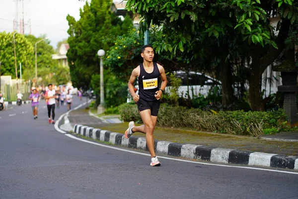 Marathon Race Magelang Indonesia Mensen Zetten Voet Stad Wegen Een — Stockfoto