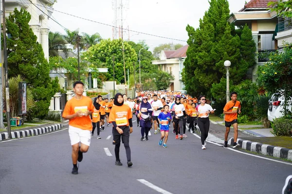 Wyścig Maratonu Magelang Indonezji Ludzie Postawili Stopę Drogach Miejskich Odległości — Zdjęcie stockowe