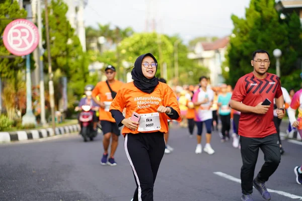 Wyścig Maratonu Magelang Indonezji Ludzie Postawili Stopę Drogach Miejskich Odległości — Zdjęcie stockowe