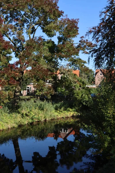 Prachtig Uitzicht Amersfoort Nederland Klassieke Nederlandse Architectuur Gracht Waterreflecties Kleurrijke — Stockfoto