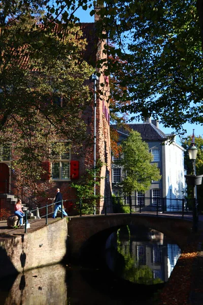 Edificios Canal Hermosos Reflejos Agua Amersfoort Foto Calle Holanda Temporada — Foto de Stock