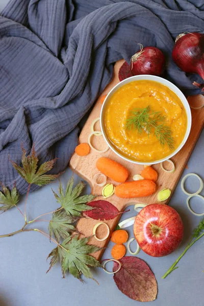 Creamy Squash Soup Pumpkin Apple Baby Carrots Leek Red Onion — Stock Photo, Image