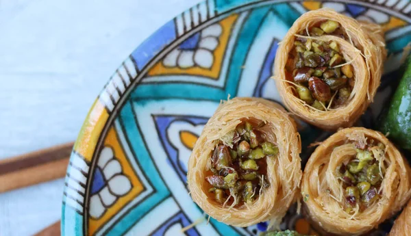 Authentisches Dessert Aus Dem Nahen Osten Nahaufnahme Von Baklava Auf — Stockfoto