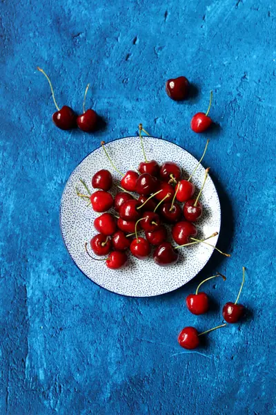 Süßkirsche Auf Einem Teller Foto Von Oben Mit Bio Beeren — Stockfoto