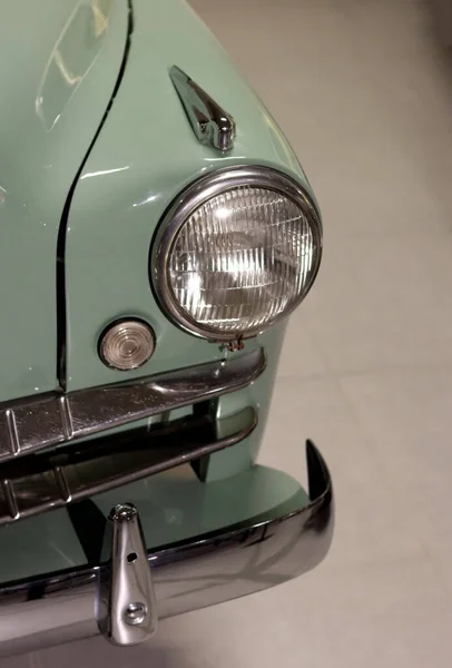 Retro Car Close Photo Beautiful Details Vintage Auto Headlight Beam — 스톡 사진