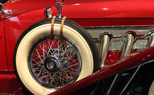 Retro Car Wheel Close Photo Wheel Vintage Automobile — Stok fotoğraf