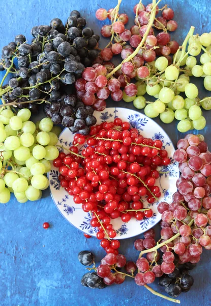 Fresh Summer Fruit Berry Table Natural Antioxidants Healthy Eating Concept — Fotografia de Stock