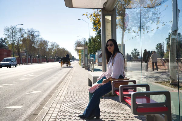 Young Beautiful Woman South American White Shirt Sunglasses Sitting Waiting — Stock Photo, Image