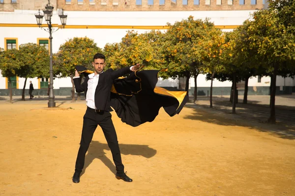 Jovem Espanhol Camisa Preta Casaco Calças Com Sapatos Dança Flamenco — Fotografia de Stock