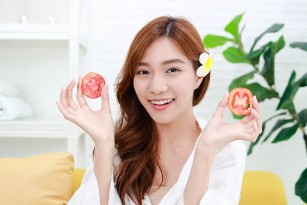 Beautiful Asian Woman Doing Spa Home She Holds Tomato Mask — Stock Photo, Image