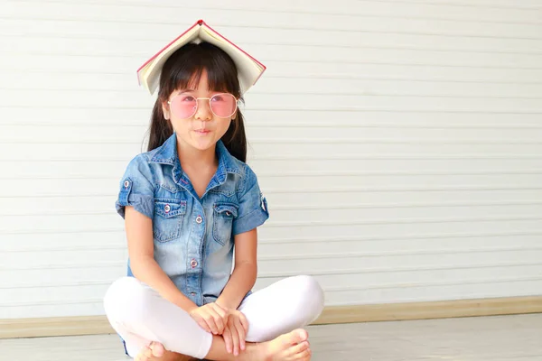 Cute Little Asian Girl Having Fun She Wears Pink Glasses — Zdjęcie stockowe