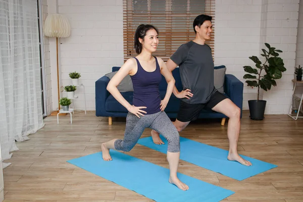 Asian Couple Exercising Together Home Family Concept Exercise Health — Foto de Stock
