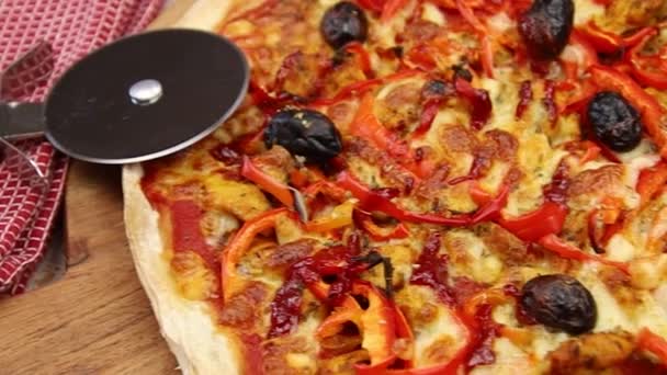 Pizza Poulet Poivre Sur Une Table — Video