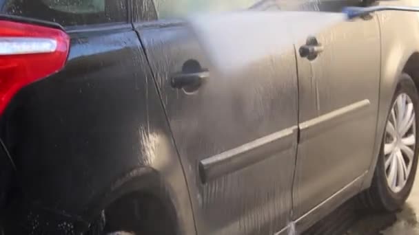 Een Auto Wassen Een Wasstraat — Stockvideo