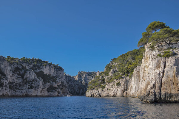 the creeks of Cassis seen from the sea