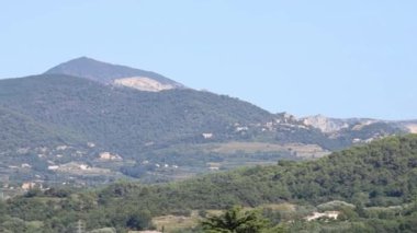 Cvennes dağlarının manzarası (Vaucluse)