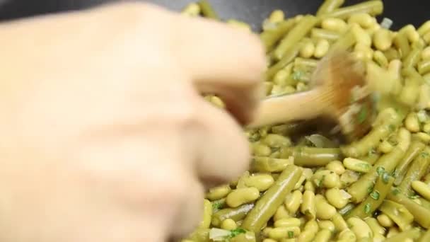 Cooking Green Beans Frying Pan — Stock Video