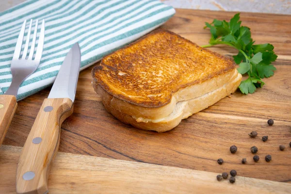 Sanduíche Quente Francês Croque Monsieur Composto Por Pão Queijo Presunto — Fotografia de Stock
