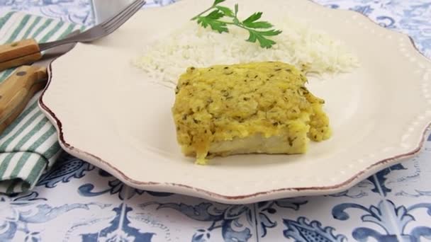 Pescado Bordelaise Arroz Blanco Plato — Vídeos de Stock