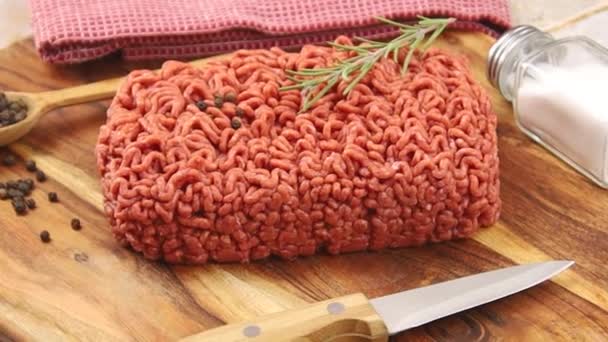 Raw Beef Ground Meat Closeup Table — Wideo stockowe