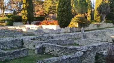 Vaucluse 'deki Vaison-la-Romaine şehrinden Roma kalıntıları (Fransa)