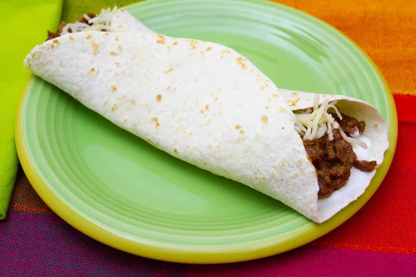 Meksykańskie Jedzenie Tortilla Kurczakiem Warzywami — Zdjęcie stockowe