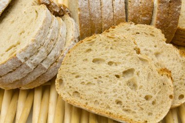 Taze ev yapımı ekmek.