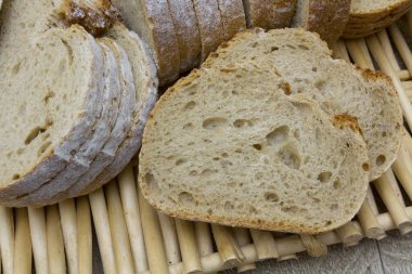 Taze ev yapımı ekmek.