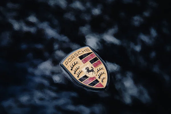 Logo Der Luxusautomarke Porsche — Stockfoto