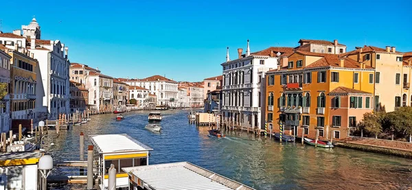 Venice Italy 곤돌라가 베네치 아운하의 고전적 — 스톡 사진