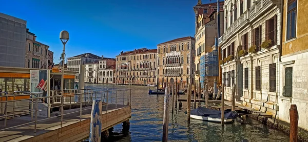 Venice Ιταλία Κλασική Εικόνα Των Καναλιών Της Βενετίας Γόνδολα — Φωτογραφία Αρχείου