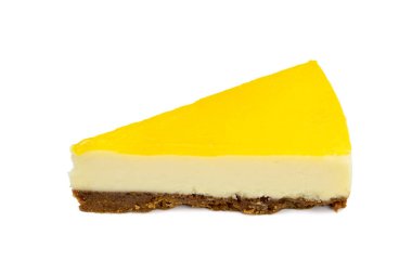 limonlu cheesecake beyaz arkaplanda izole edilmiş.