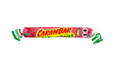 Carambar marka şeker beyaz arka planda izole