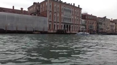 İtalya 'daki Venedik şehrinin kanalı manzarası