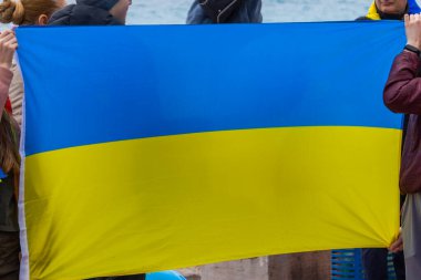 Bir gösteri sırasında Ukrayna bayrağı
