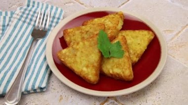  Bir yemekte birkaç rosti pişirdim.