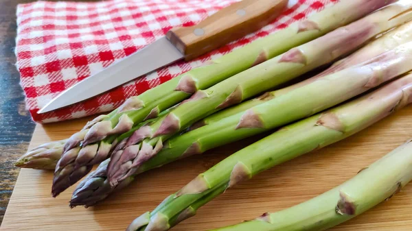 Fresh Asparagus Wooden Background — Stock Photo, Image