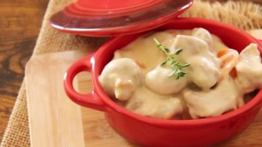 Mantarlı dana eti ve havuç.