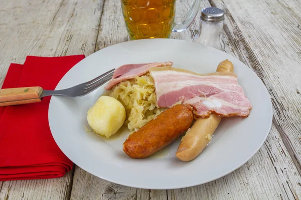 Choucroute Garnie Frans Voor Gekleed Zuurkool Een Elzassisch Recept Voor — Stockfoto