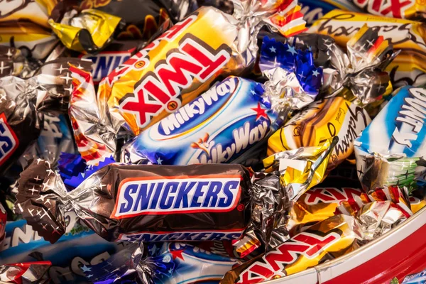 Close Little Mars Brand Chocolate Bounty Snikers Milkyway Galaxy — стоковое фото