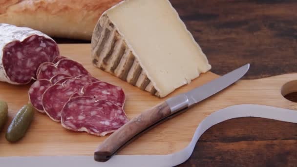 Sliced Dry Sausage Mountain Tomme Close — Wideo stockowe