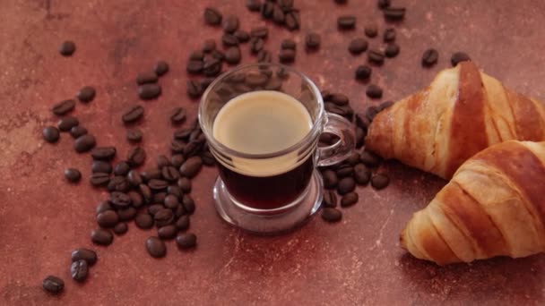 Cup Coffee Roasted Coffee Beans Croissants Table — Wideo stockowe