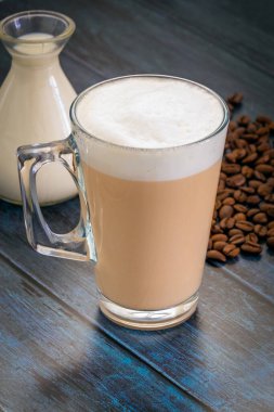 kapuçino ahşap masa kahve fincan